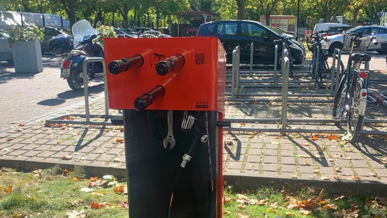 Ab sofort: Fahrradreparaturstation am Columbiadamm